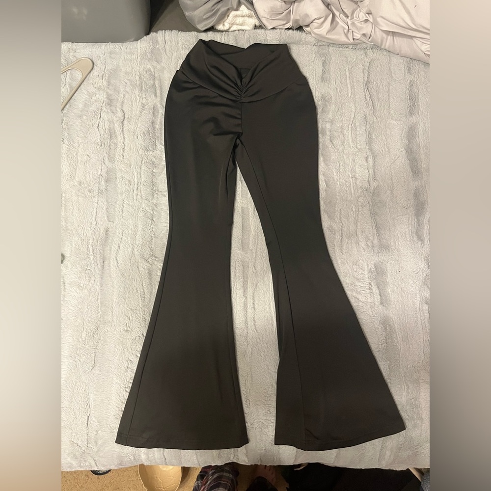 Curvy 90s Low Rise Ruched Flare Leg Pants